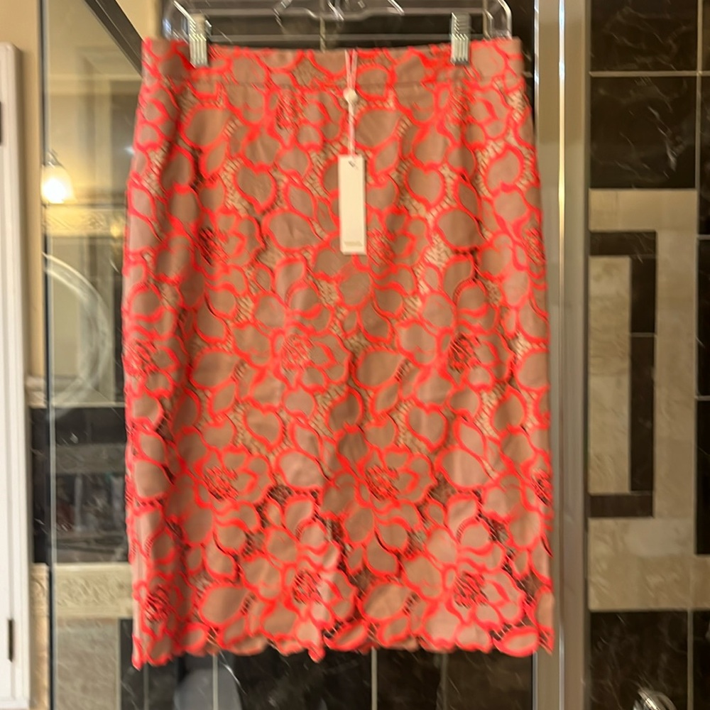 Trina Turk pensil skirt, size 8, NWT.